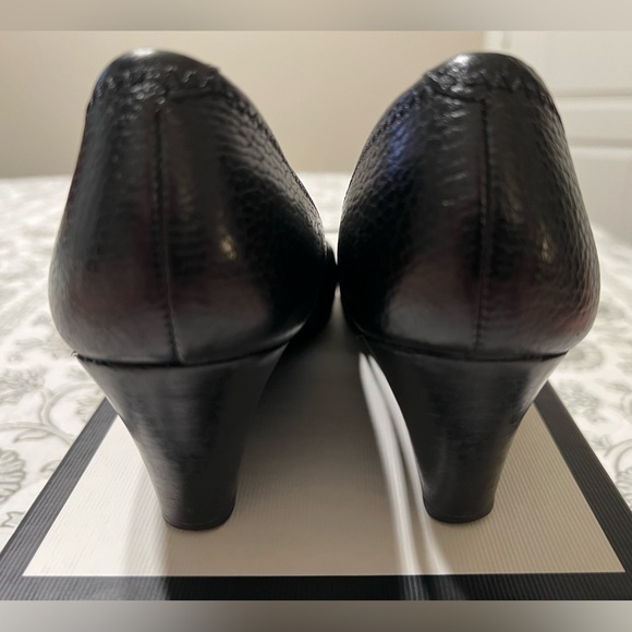 TORY BURCH SALLY WEDGE/PUMPS TUMBLED LEATHER BLACK SIZE 6 US – RETAIL $325.00 - Picture 11 of 12